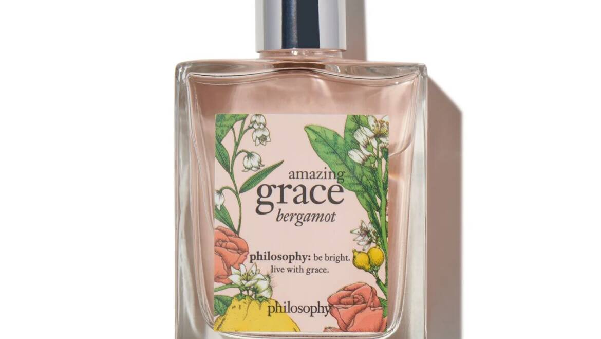 If you get tired of the suffocating fragrances of others, if the saturation of the sound of separate notes makes you frantic, then the stunning tenderness and piquancy of Philosophy Amazing Grace Bergamot will become the best reward for you.